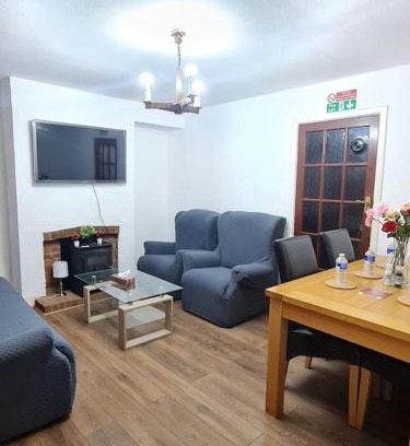 Cradley House | Large 3 Bedroom House