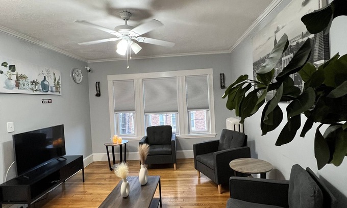 St. Elizabeth's Apartment | Large 4 Bedroom apartments, 3RD FL Brighton