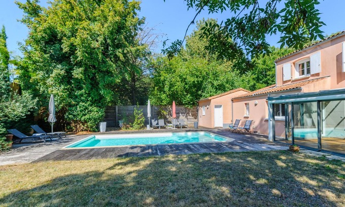 Lagord House | Large 5-Bedroom House with Pool in Lagord, Sleeps 10