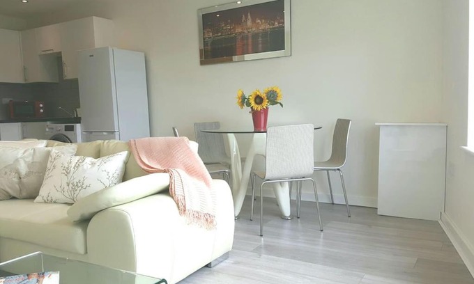 Liverpool Apartment | Large 6 bedroom duplex - perfect for large family