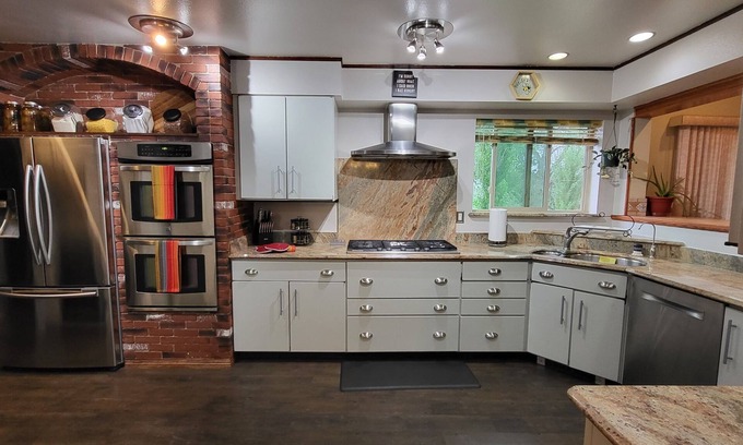 Grand Junction House | Large and Beautiful Home, Centrally Located With Gourmet kitchen, Pool and More