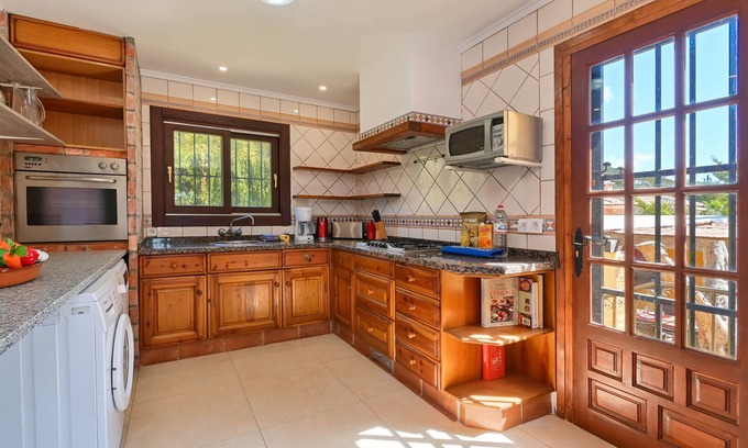 Montgo de Toscamar Villa | Large and cheerful villa with private pool in Javea, Costa Blanca, Spain for 8 persons