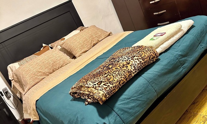 Cochabamba House | Large and comfortable room (Downtown)