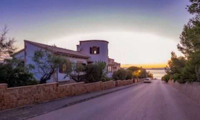 Urbanizacion Mont Ferrutx Apartment | Large apartment in a villa by the sea (Sa Vinya II)