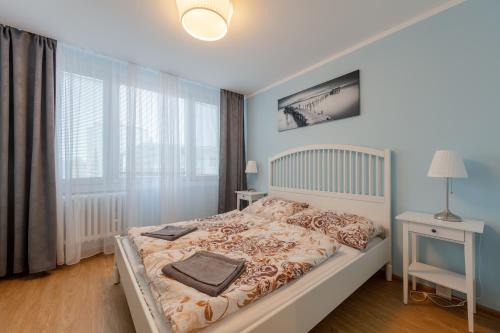Prosek Apartment | Large apartment Prosek - Your second home!