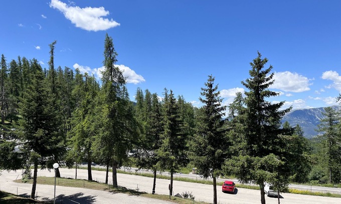 Guillaumes Apartment | Large beautiful Studio Valberg full center 5 sleeps