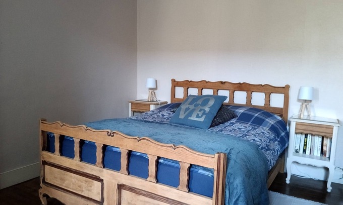 Lezat-sur-Leze Bed & Breakfast | Large bedroom (3 + 1 baby) & Dining area in a country village -