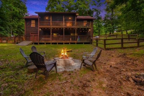 Ellijay House | Large Cabin to Enjoy in Coosawattee River Resort