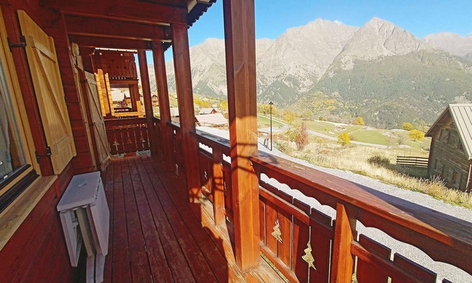 Reallon Ski Chalet | Large chalet sleeps 8 in Réallon