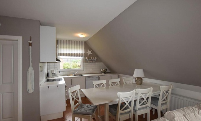 Bastorf Apartment | Large comfortable apartment by the sea