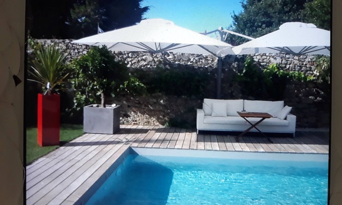 Le Croisic Villa | Large contemporary house in city center