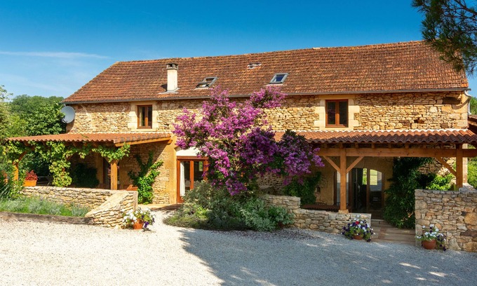 Frayssinet-le-Gelat House | Large converted barn with private pool - Dordogne & Lot