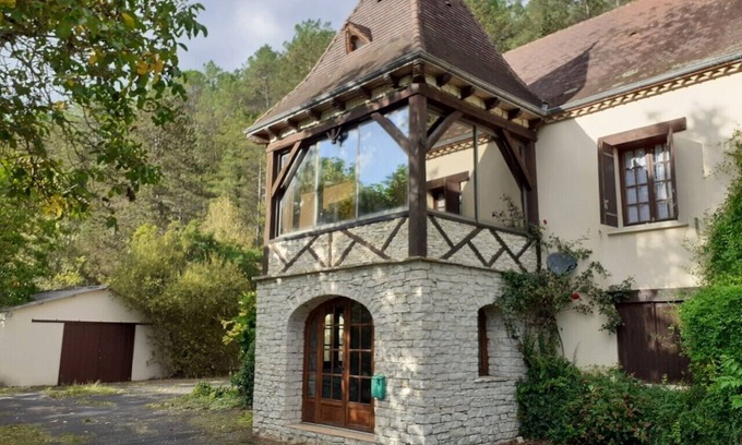 Doissat House | Large Country House No Pool but with Acres of Woodland and Gardens