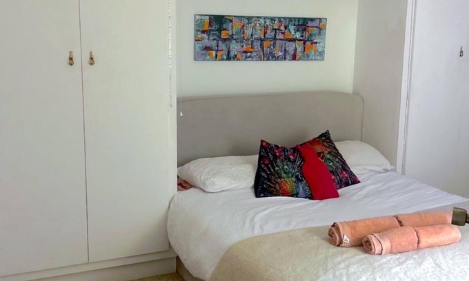 Mapperley Apartment | Large Double Bedroom In Cosy Apartment