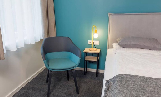 Guckinsdorf Apartment | Large double room with mountain view, 25sqm