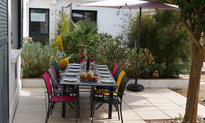 La Tranche-sur-Mer Villa | Large family home with garden in town center, less than 250m from the beach.