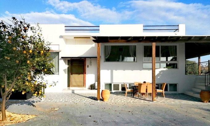 Kardamena Villa | Large family villa in excellent location.