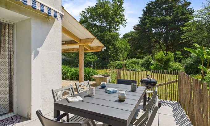 Fouesnant Ski Chalet | Large garden and terrace – 4 adults and 1 child