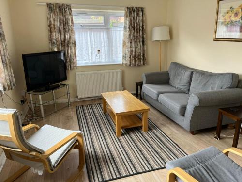 Church Stretton Apartment | Large Ground floor apartment in the heart of Church Stretton with free parking