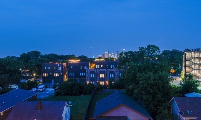 Hadley - Washington House | Large Group Lux 3mi Downtown - Rooftop City Views