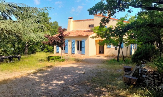 Plan-d'Aups-Sainte-Baume Villa | Large house Plan d'Aups Ste Baume Var, sleeps 6, quiet, large garden