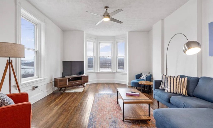 East Price Hill House | Large Historic Cincy City View House Near Downtown