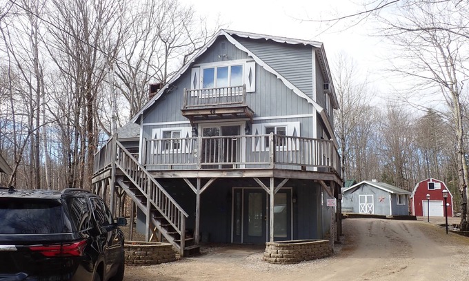 Moultonborough House | Large Home on 2 Wooded Acres - Beach, Boat Ramp, Lots of Extras - Dogs Welcome