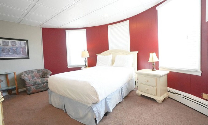 Ventnor City Hotel | Large Hotel Room 250 feet from the boardwalk and beach.
