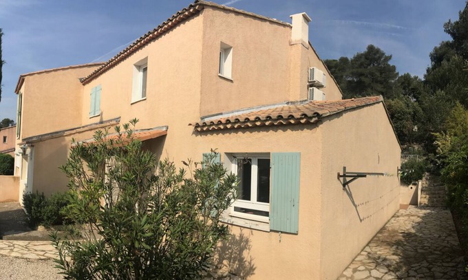 Bouc-Bel-Air House | Large house 15 min from Aix en Provence and 30 min from Marseille and the beaches.