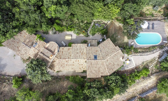 Sault House | Large house with swimming pool and magnificent view of Mont Ventoux