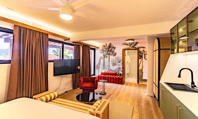 Estate Queens Quarter Hotel | Large King Room - Saint Thomas USVI