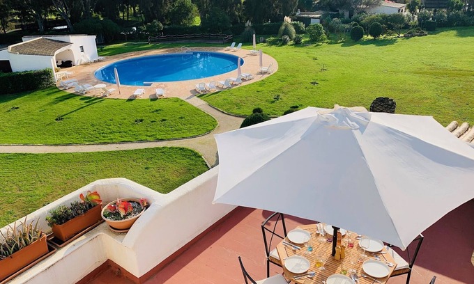 Penina Apartment | Large Luxury Family Apartment with poolside private terraces, WiFi, AC.