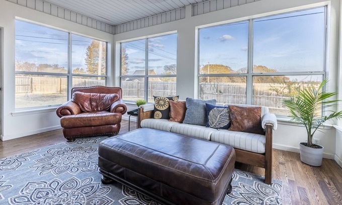 Bentonville House | Large luxury home next to Coler MTB & Close to Downtown Bentonville