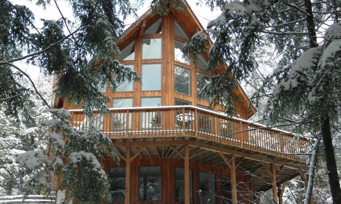 East Burke Ski Chalet | Large Modern Chalet - Slope Side - On Burke MT-Mt Bike, Hike, Ski, Snowmobile