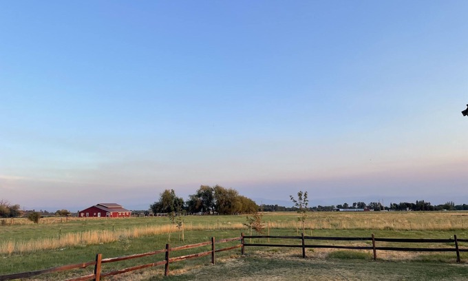 Ellensburg House | Large Modern Farmhouse -Country living at it's finest!