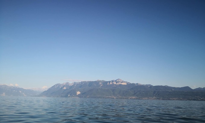 Thollon-les-Memises Apartment | Large mountain flat with a stunning view of Lake Geneva