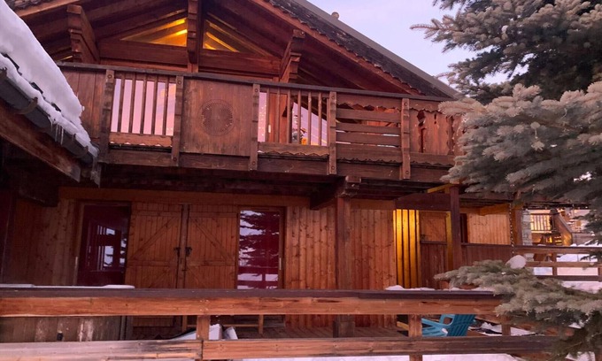 Reberty Ski Chalet | Large mountain chalet w/hot tub & sauna. Amazing views!