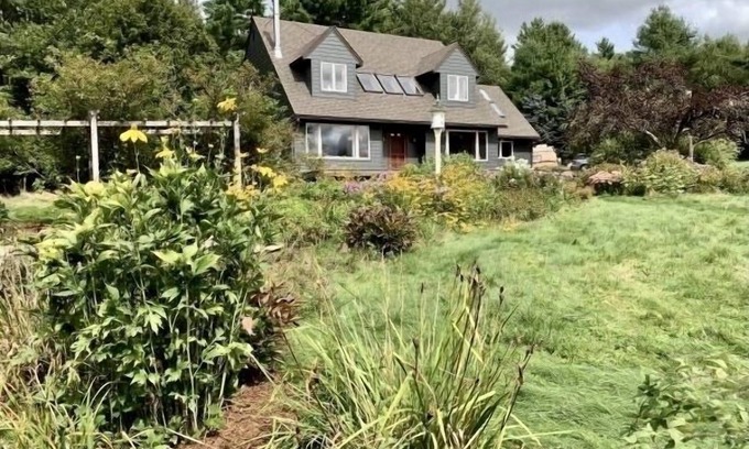 Jeffersonville House | Large Mountainside Home w/Pond by Smugglers Notch!