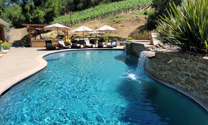 Healdsburg House | Large Outdoor Kitchen, Pool, Hot Tub, Firepit.8 Mins From Healdsburg Plaza