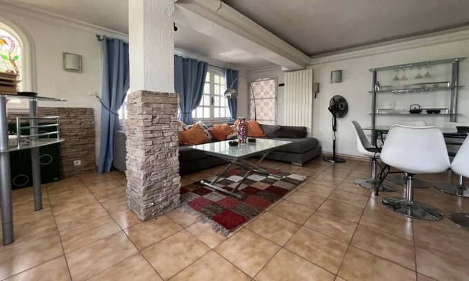 Biot Villa | Large Panoramic Villa Retreat