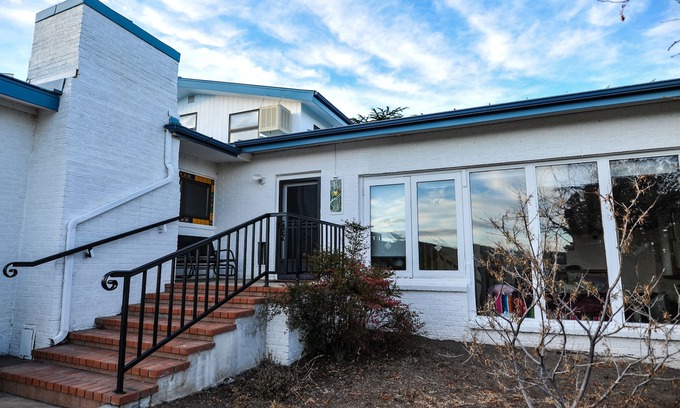 Tyrone House | Large Picture Windows for Viewing Mountains and wildlife