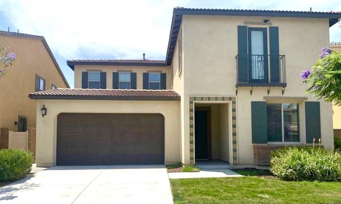 Ontario House | Large spacious 4 bedroom