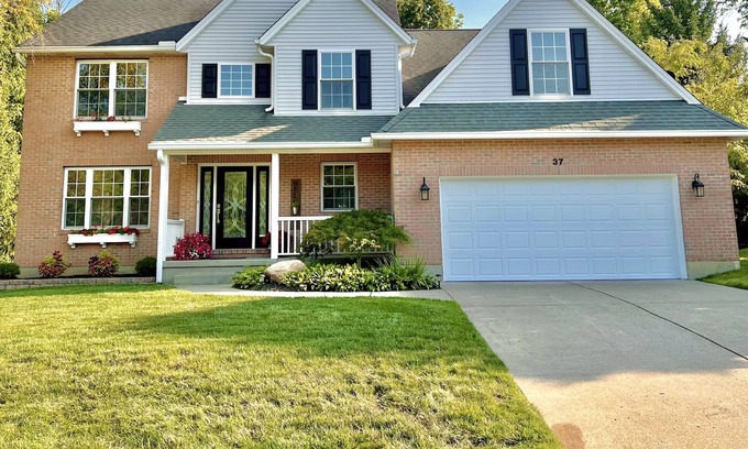 Oxford House | Large Spacious Home