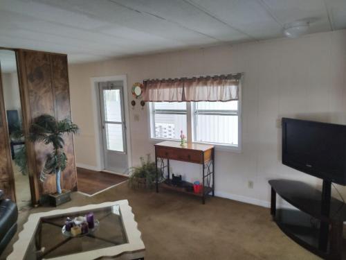 Punta Gorda House | large three bedroom 2, bath home in a 55 community