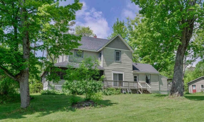 Bala Cottage | Large Three Bedroom Retreat Family Friendly Cottage