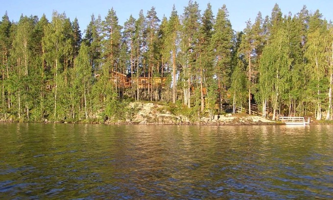 Pertunmaa House | Large timber villa with splendid scenery and nature