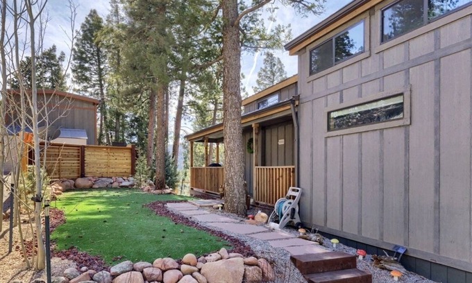 Woodland Park Cottage | "Large" Tiny Home with HOT TUB perfect for a family get-away or girl's weekend!