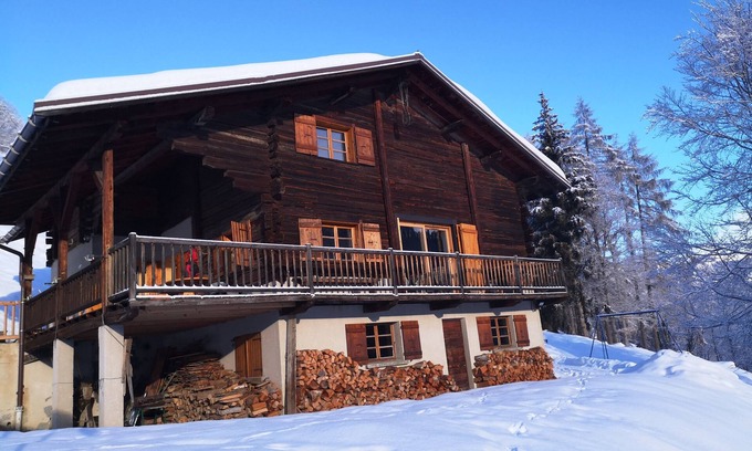 Beaufort Ski Chalet | Large traditional chalet in a quiet location