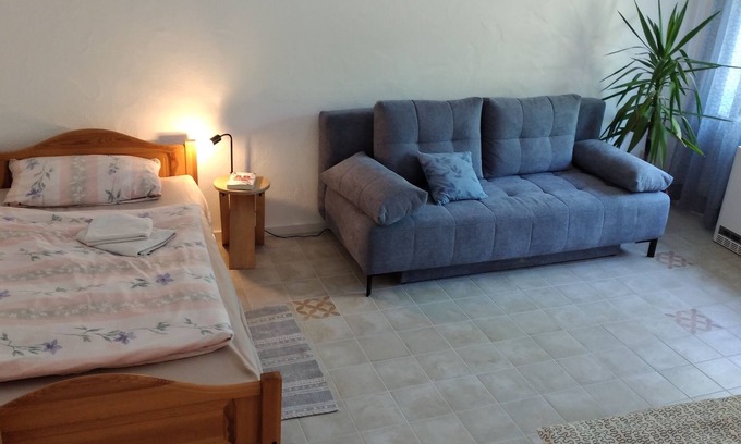 Obere Kyll Apartment | Large vacation apartment on the Kyll