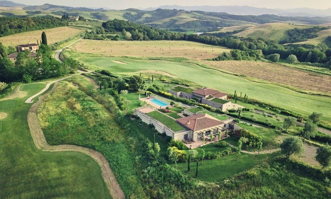 Montaione Villa | Large villa to rent in Tuscany with pool, AC, Wi-Fi, Golf, Tennis, walk to town, views, weddings and celebrations